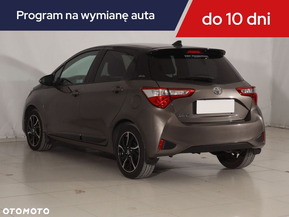 Toyota Yaris 2017 photo 5