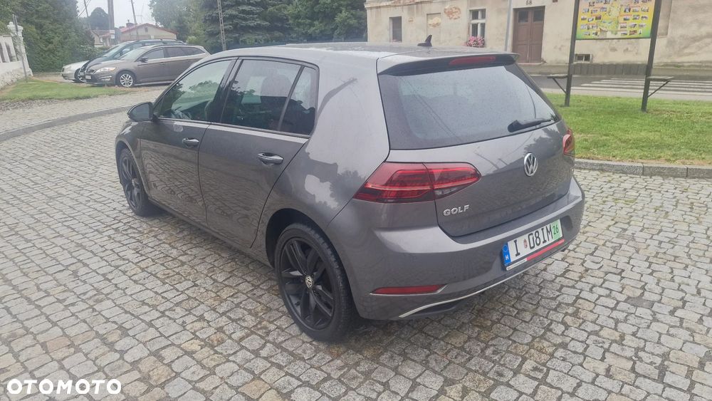 Volkswagen Golf - 8