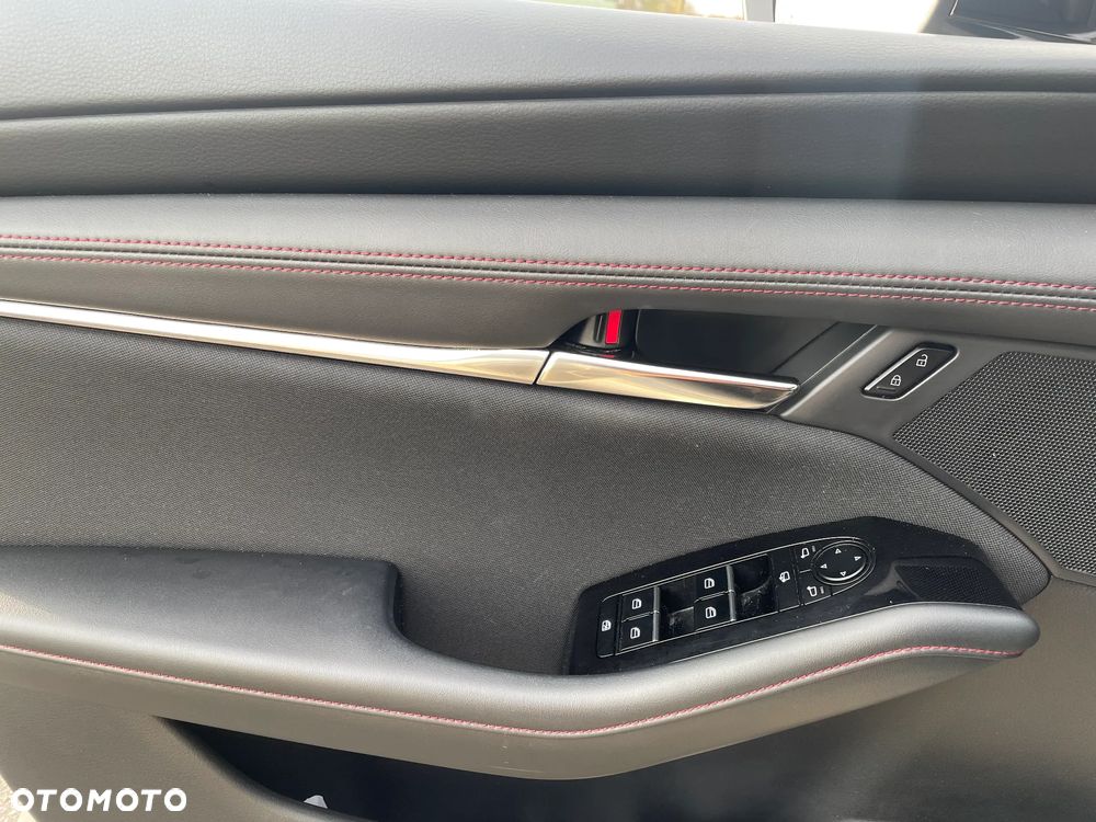 Mazda 3 e-SKYACTIV-G 150 M HYBRID EXCLUSIVE-LINE - 14