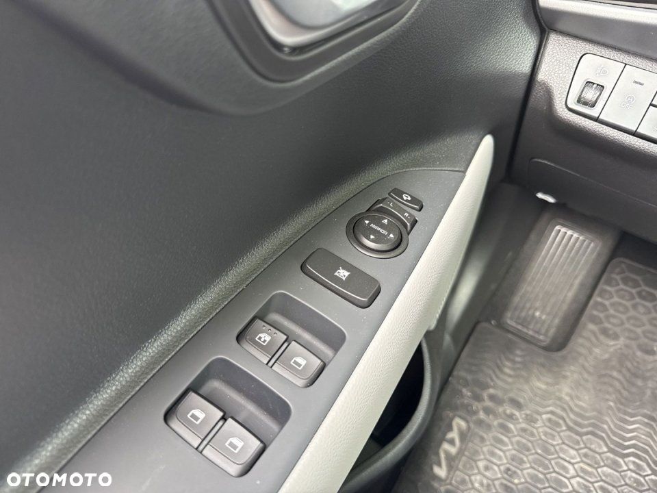 Kia Stonic - 11