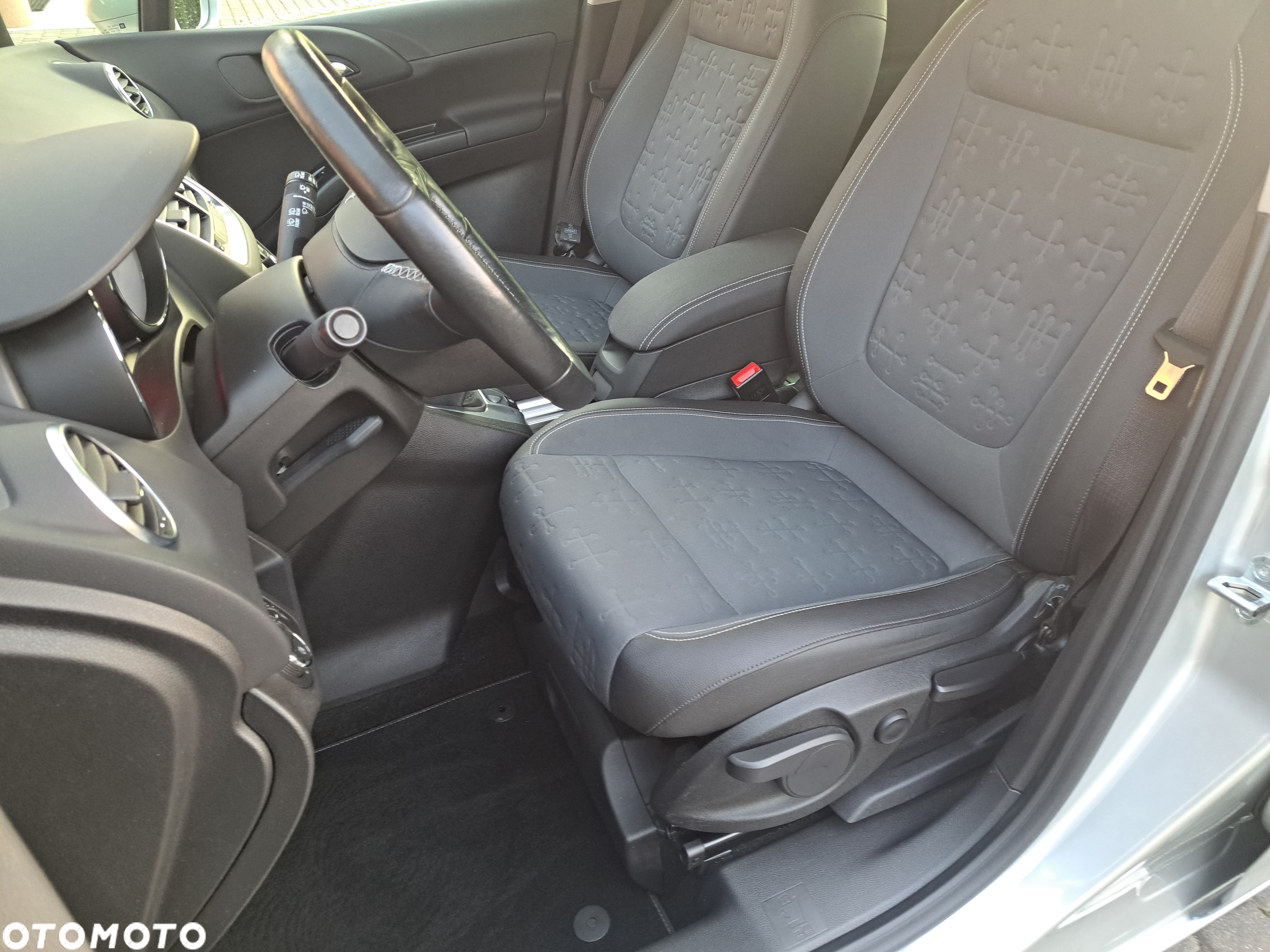 Opel Meriva 1.4 Innovation - 24