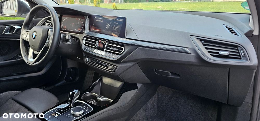 BMW Seria 1 118i - 11
