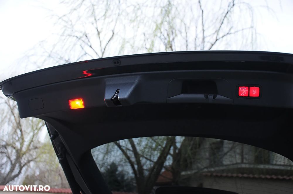 Mercedes-Benz GLC Coupe 300 4Matic 9G-TRONIC Exclusive - 40