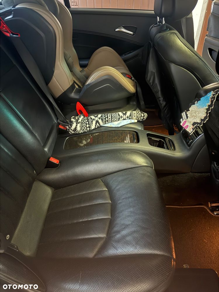 Mercedes-Benz CLS 500 - 25
