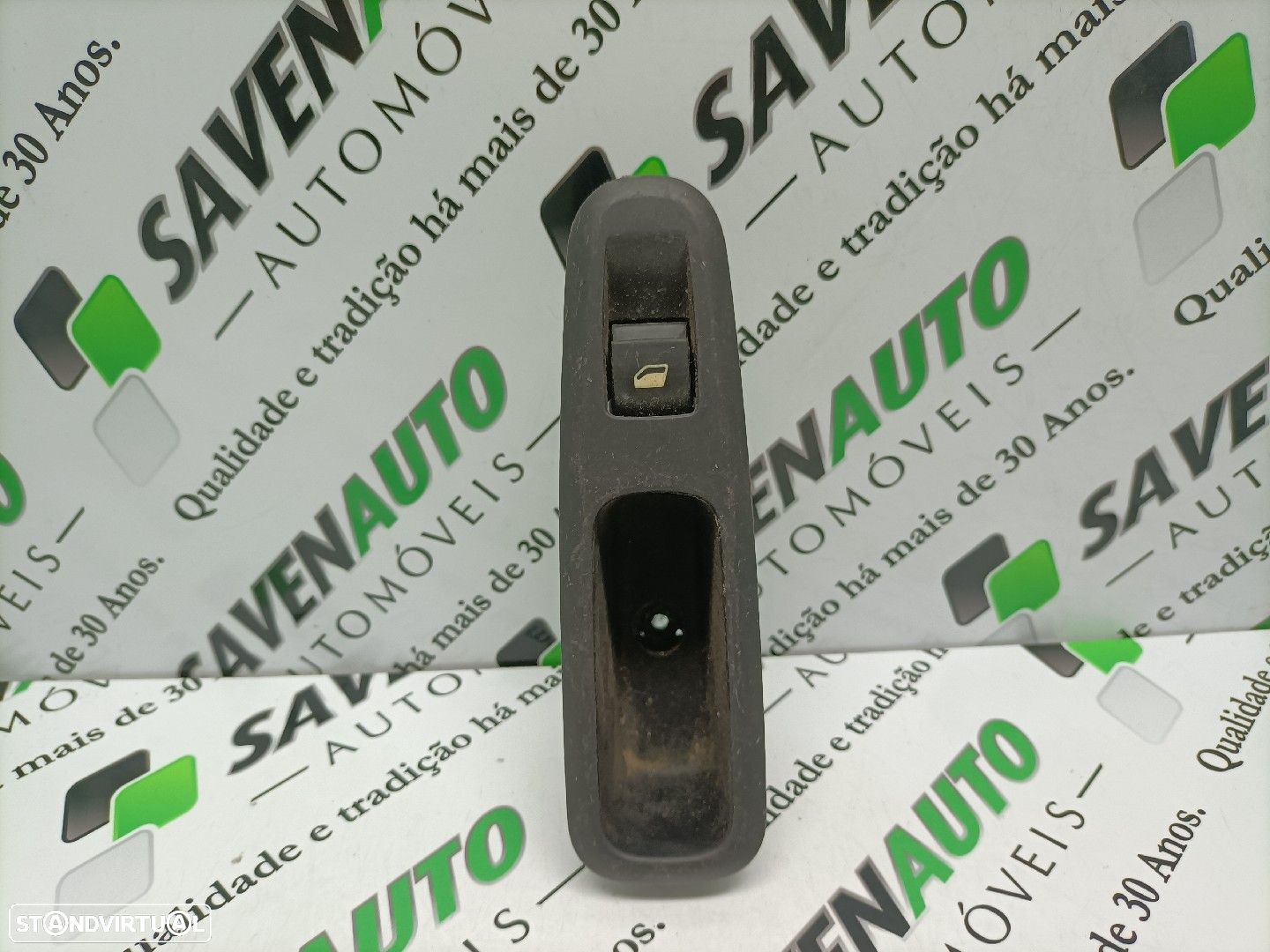 Botão / Botões / Comutador Vidro Dto Peugeot 3008 Veículo Multiuso (0U - 1