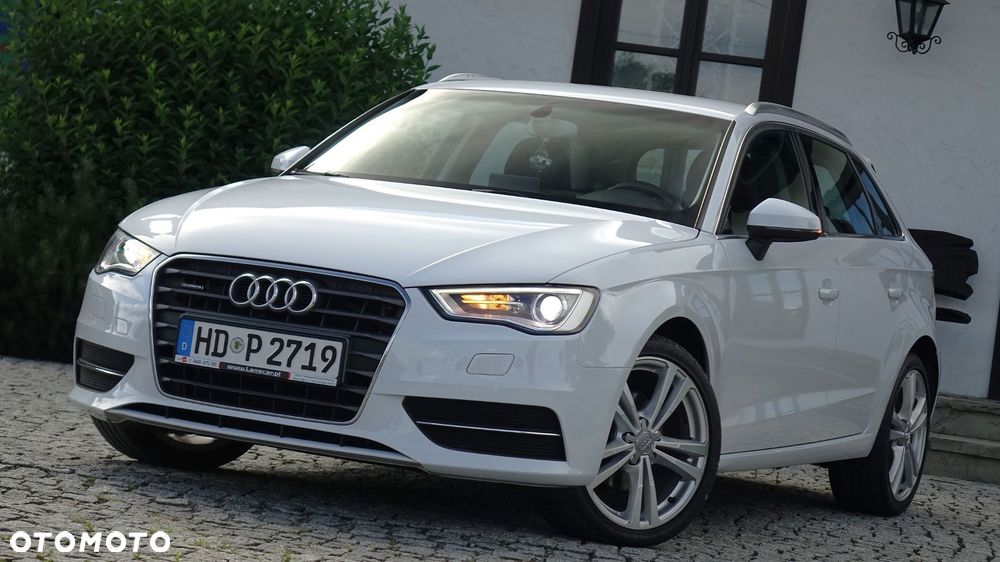 Audi A3 Sportback - 1