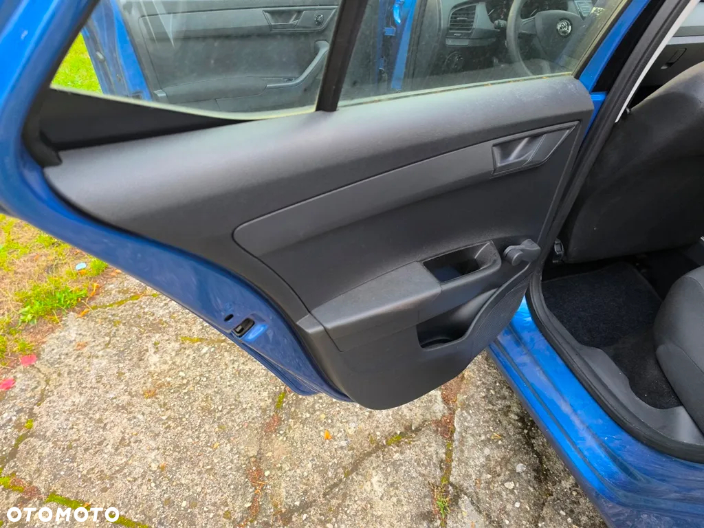 Skoda Fabia 1.0 MPI Cool Plus - 26