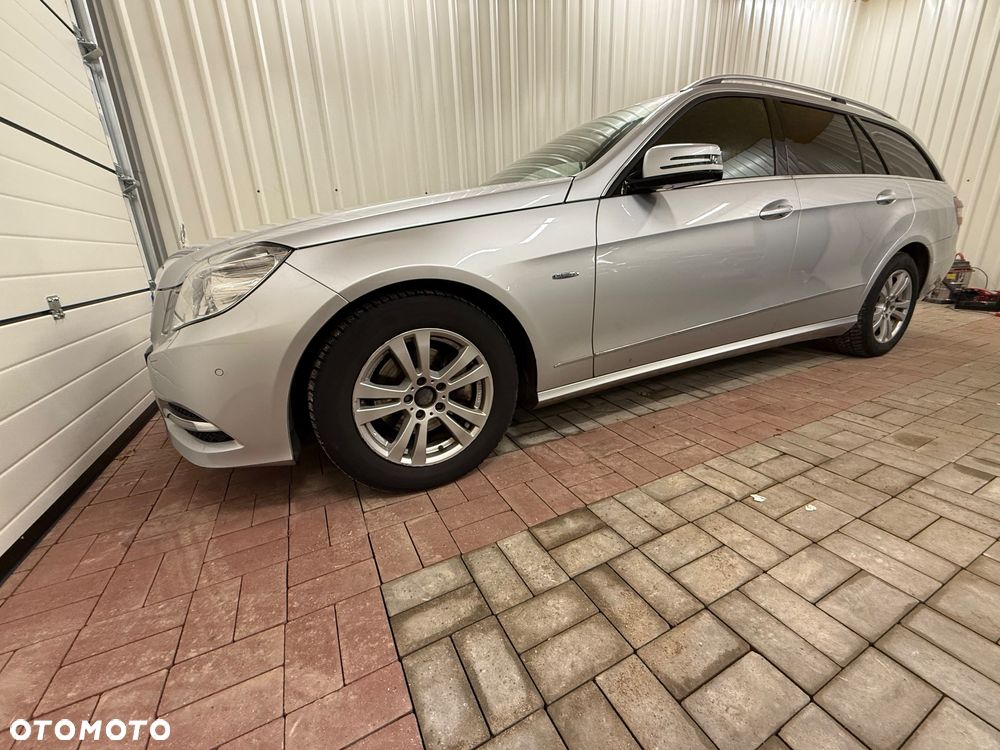 Mercedes-Benz Klasa E 200 CGI BlueEFFICIENCY Automatik Avantgarde - 3