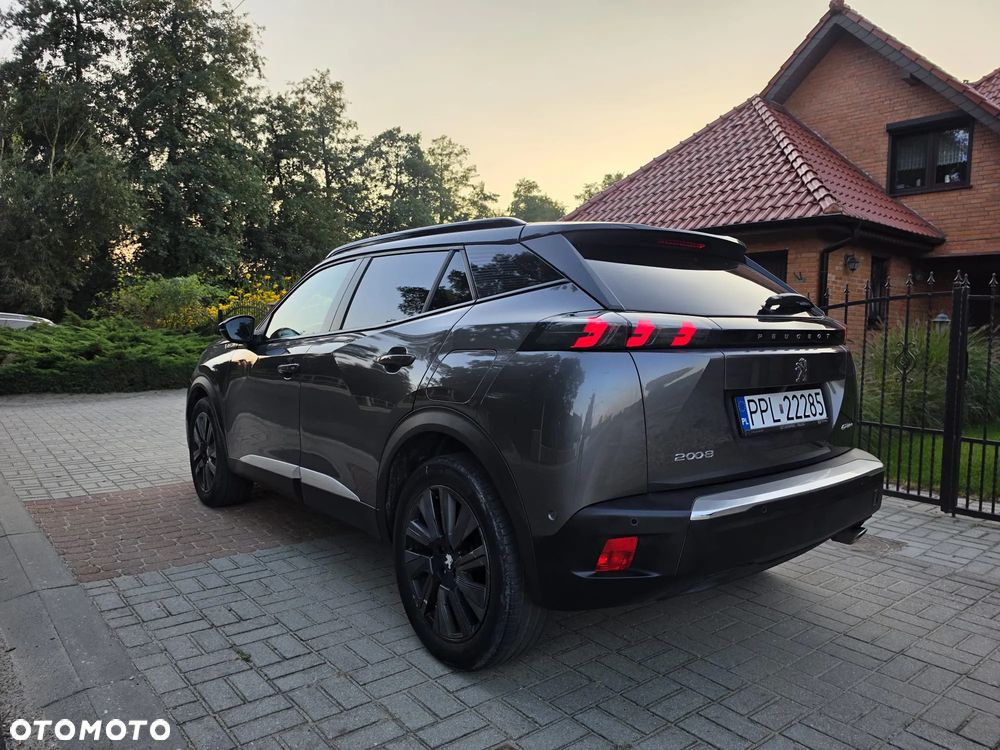 Peugeot 2008 BlueHDi 130 EAT8 GT - 27