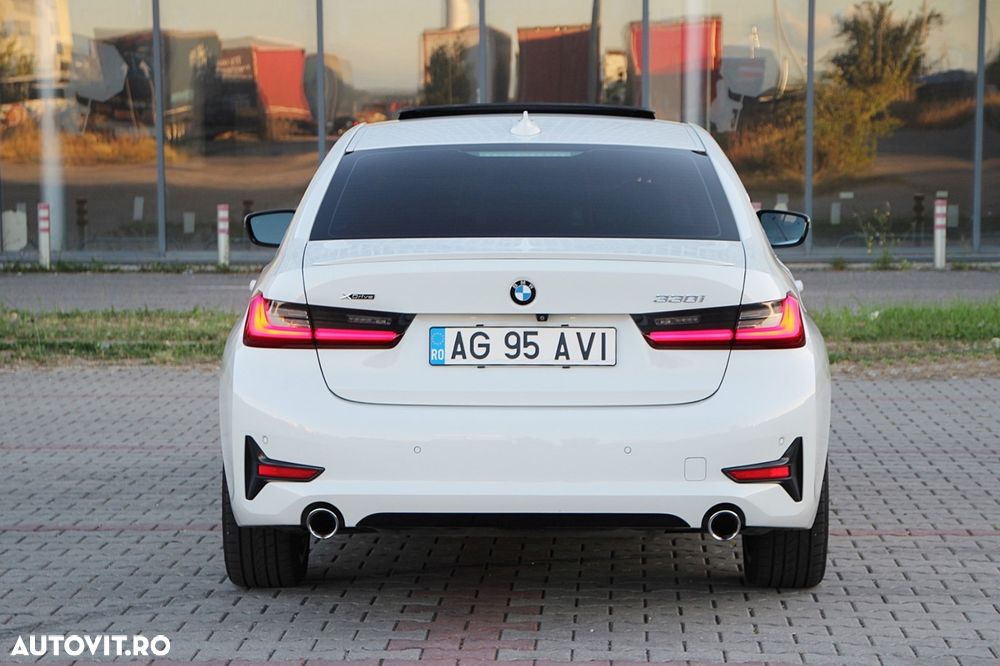 BMW Seria 3 330i xDrive AT - 6
