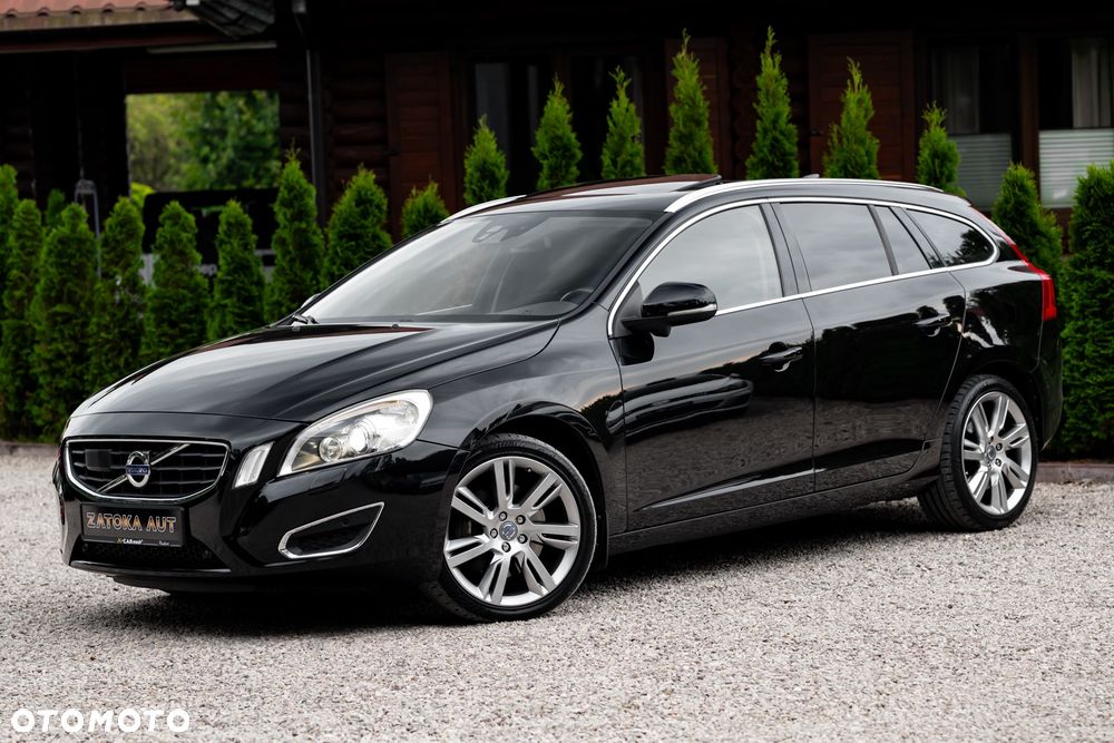 Volvo V60 T6 AWD Geartronic Summum - 3