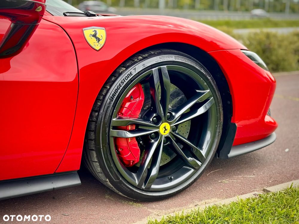 Ferrari 296 GTS - 9