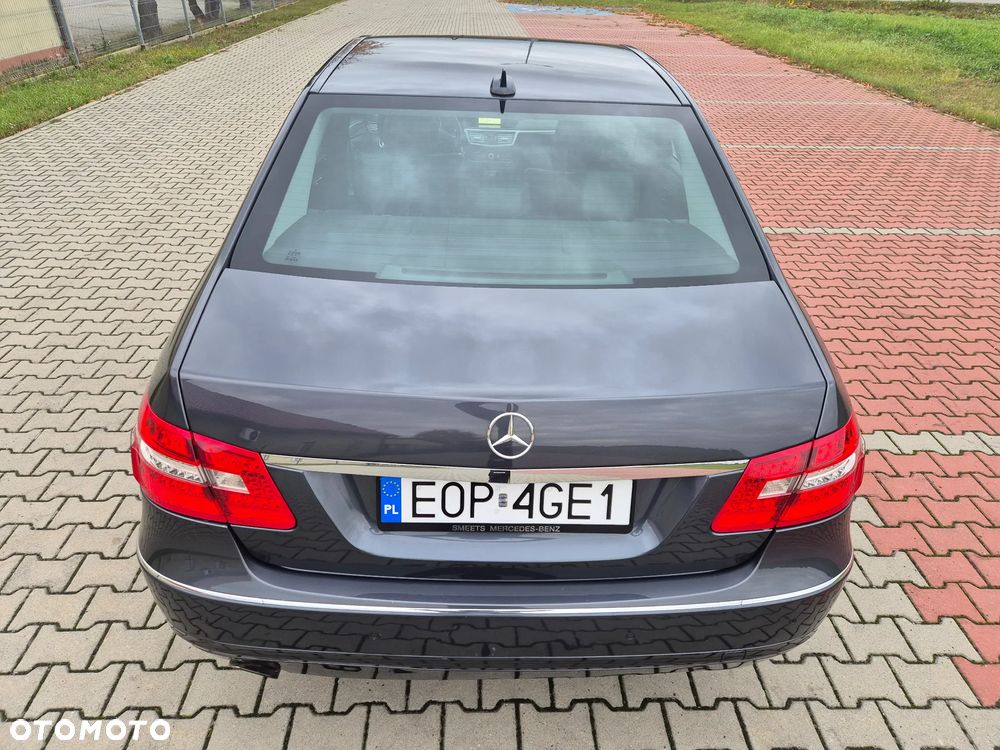 Mercedes-Benz Klasa E 200 CGI BlueEFFICIENCY Automatik Avantgarde - 19