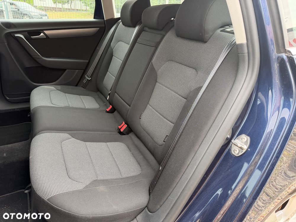 Volkswagen Passat 2.0 TDI 4Mot Highline DSG - 11