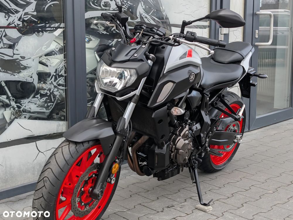 Yamaha MT - 19