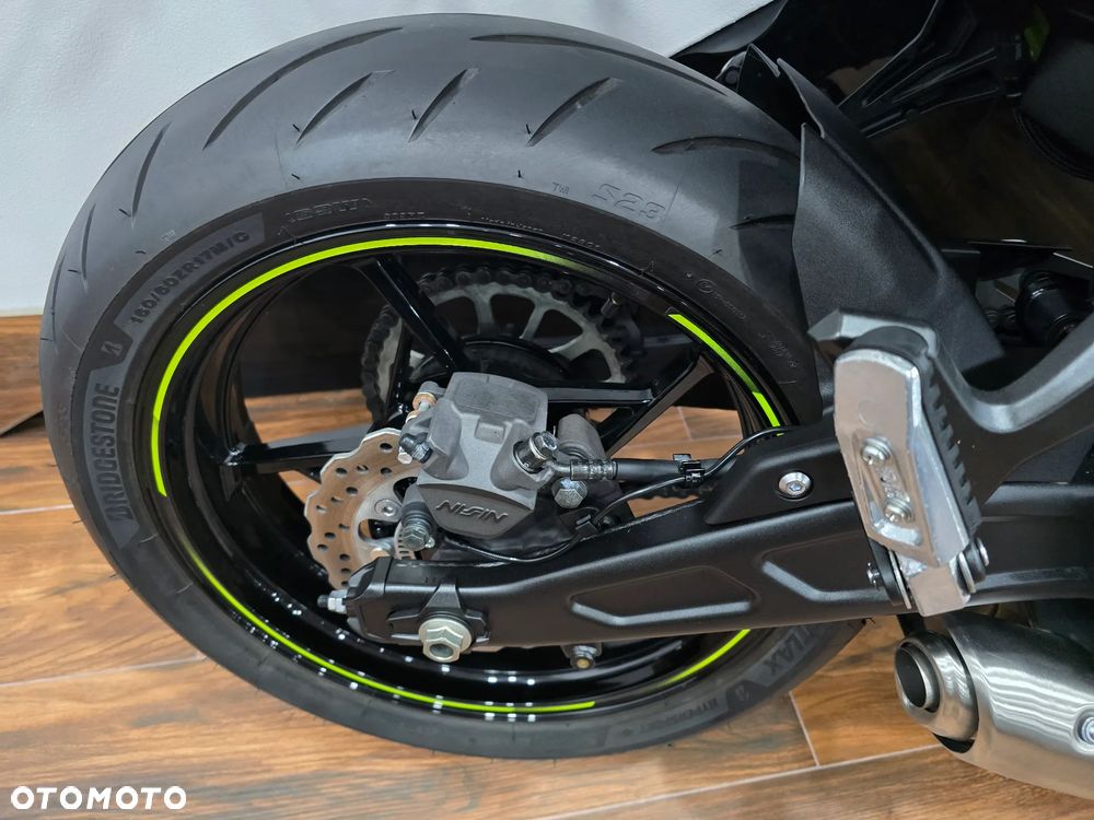 Kawasaki Z 650 - 12