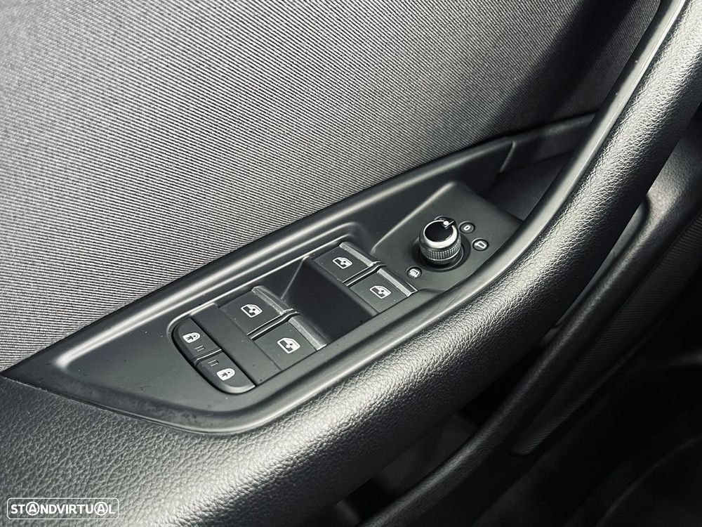 Audi A4 Avant 35 TDI S tronic - 31