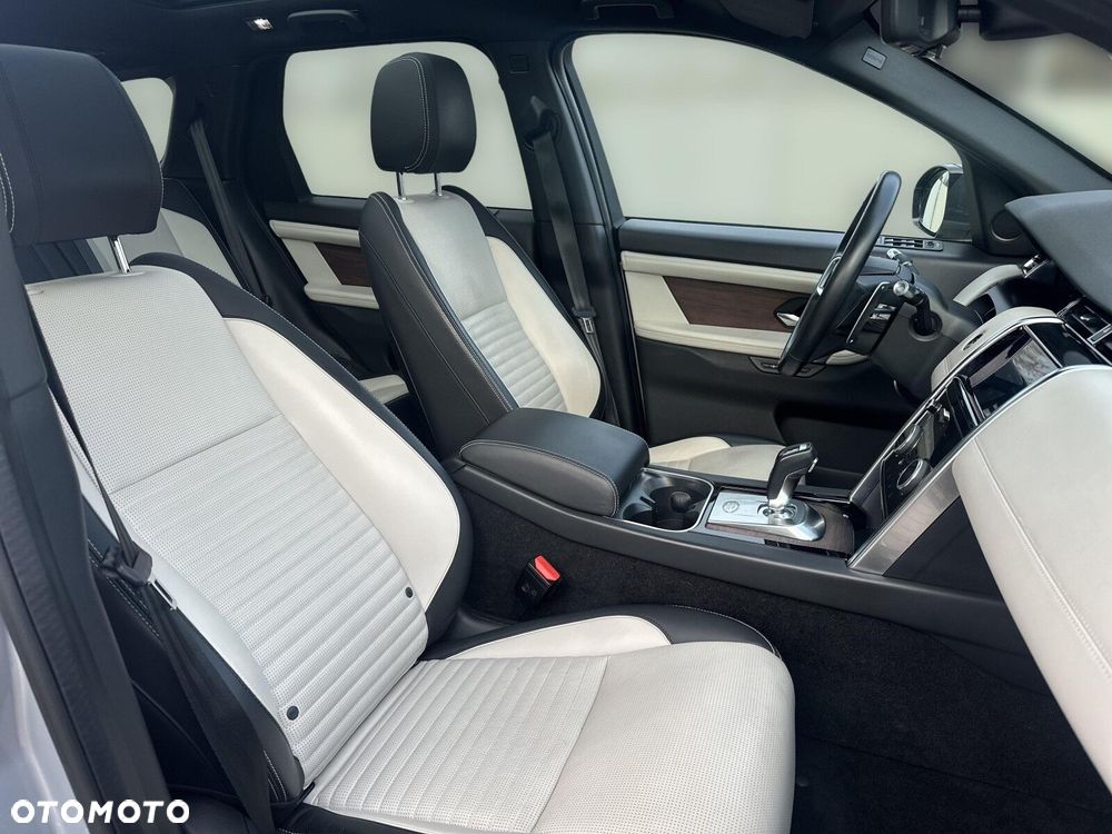 Land Rover Discovery Sport - 16