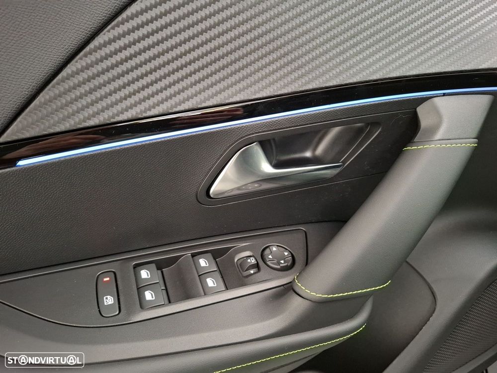 Peugeot 2008 1.2 Hybrid GT e-DCS6 - 21