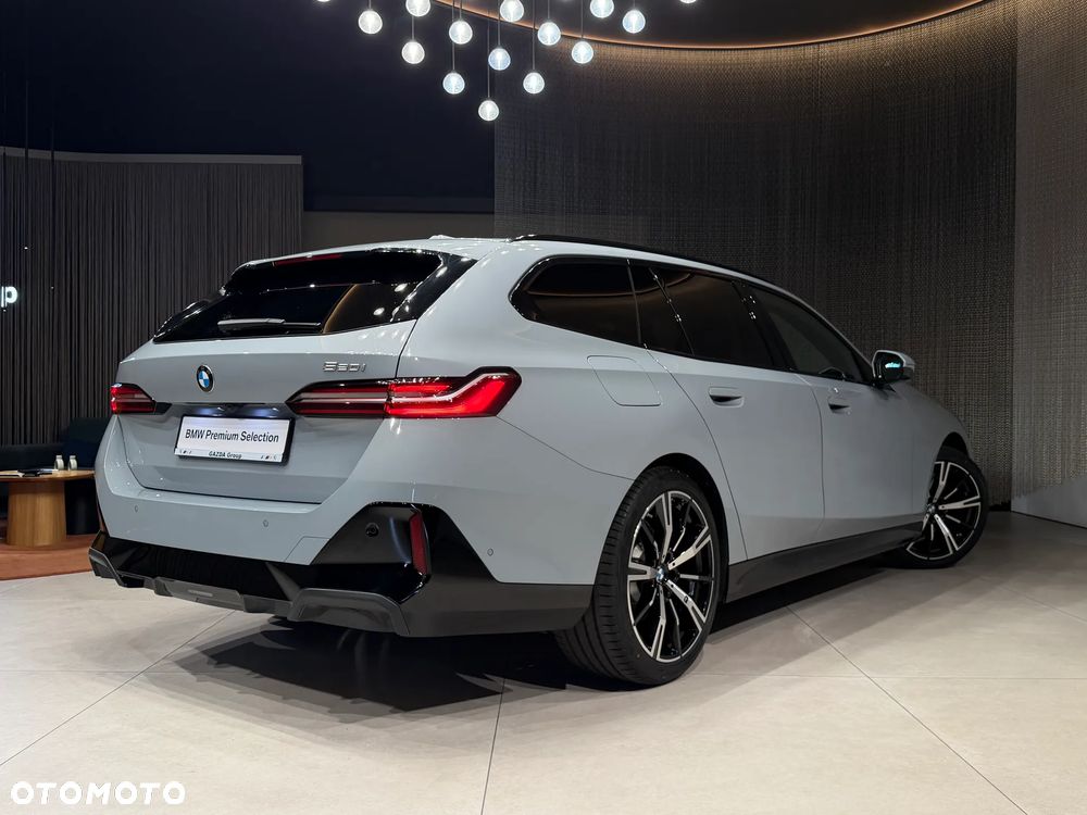 BMW Seria 5 520i mHEV - 4