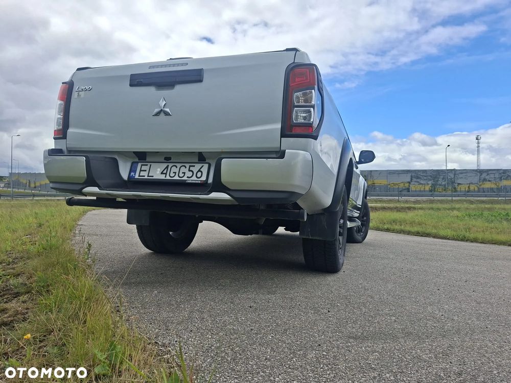 Mitsubishi L200 2.2 d DC Stark Basic - 14