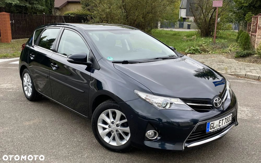 Toyota Auris 1.6 Executive - 14