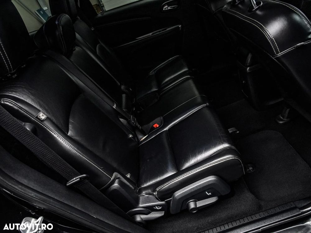 Fiat Freemont 2.0 Mjet AT AWD Lounge - 16