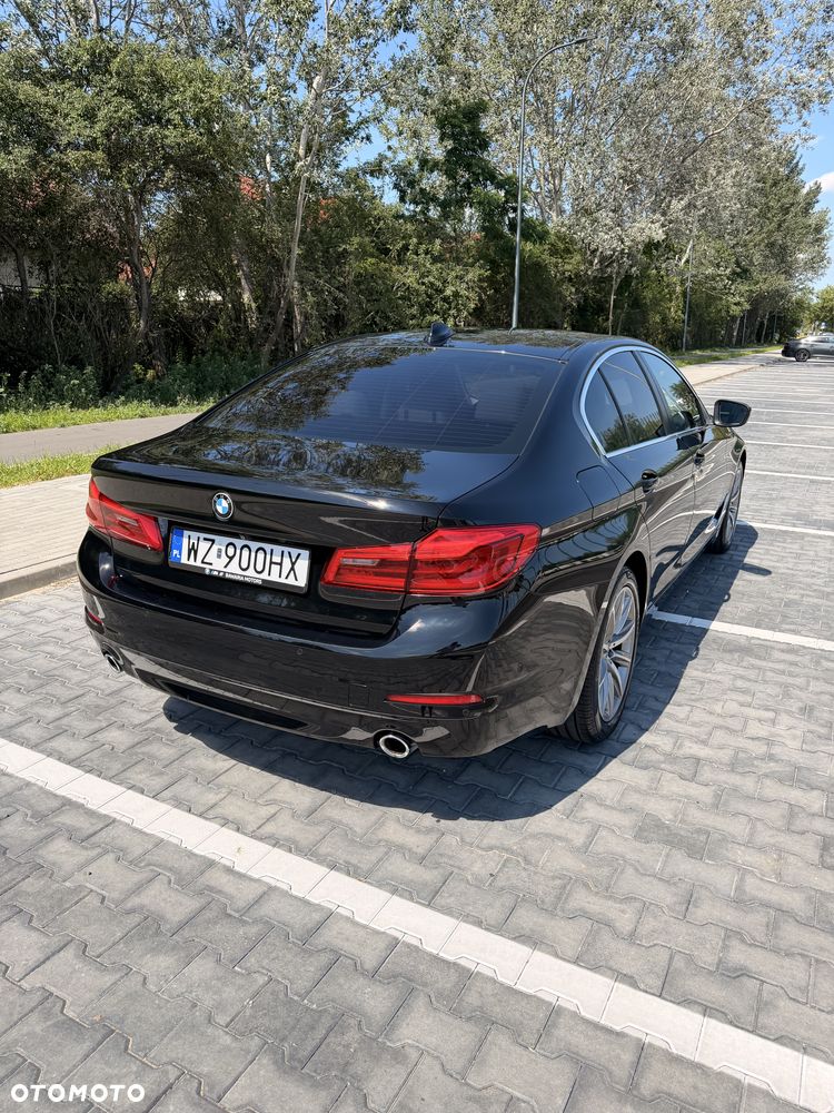 BMW Seria 5 520d xDrive - 4