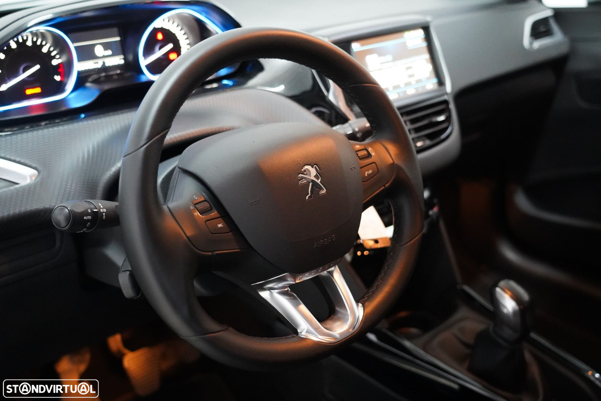 Peugeot 2008 1.2 PureTech Style - 8