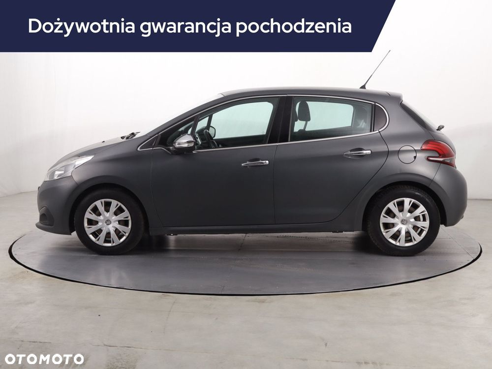 Peugeot 208 - 4
