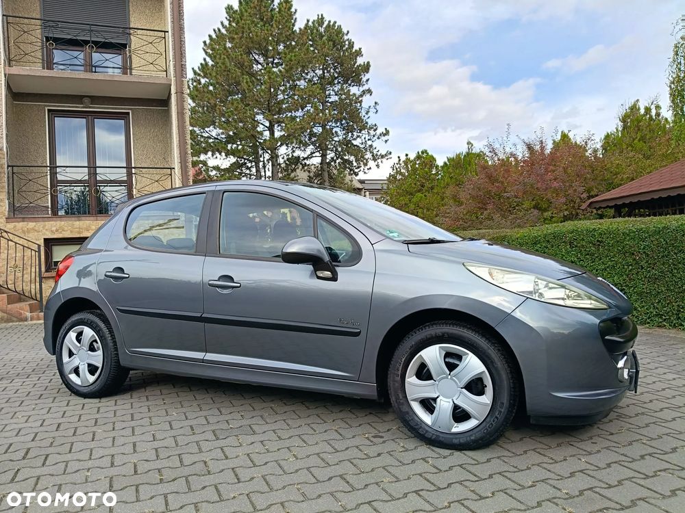 Peugeot 207 2009 photo 4