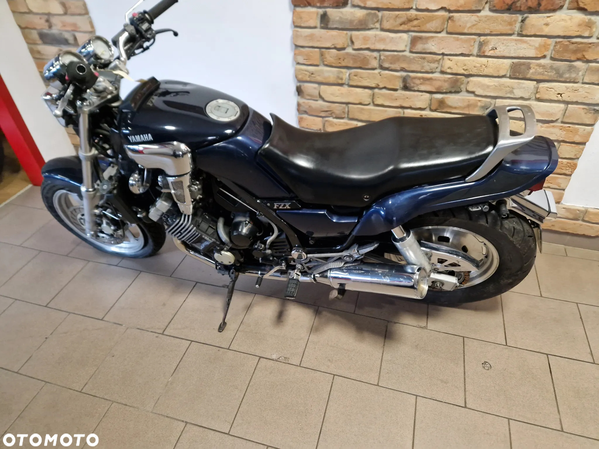 Yamaha FZX - 10