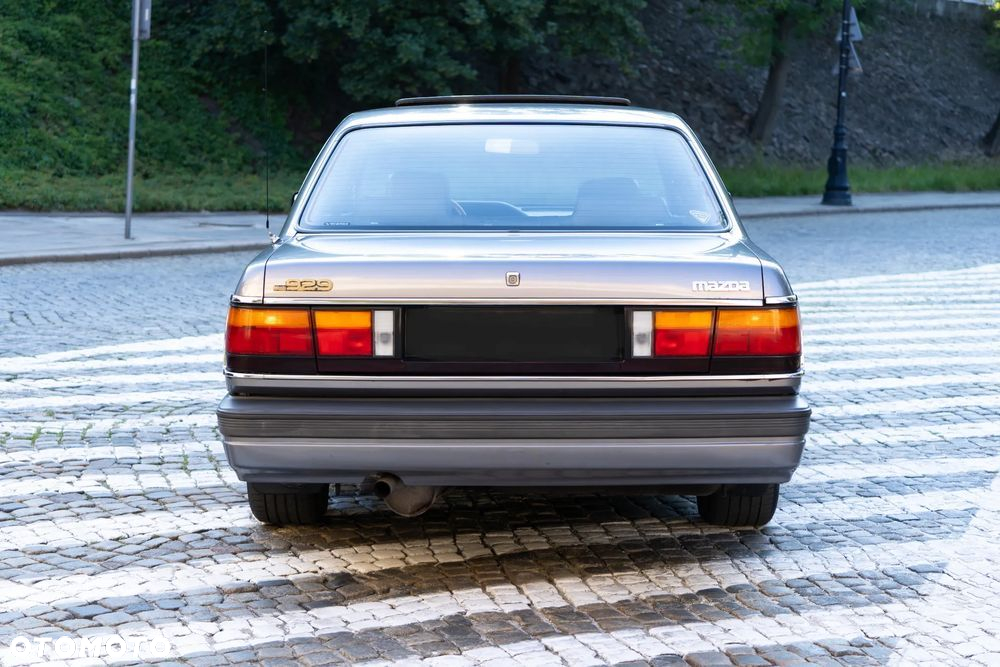 Mazda 929 3.0 GLX SR - 6