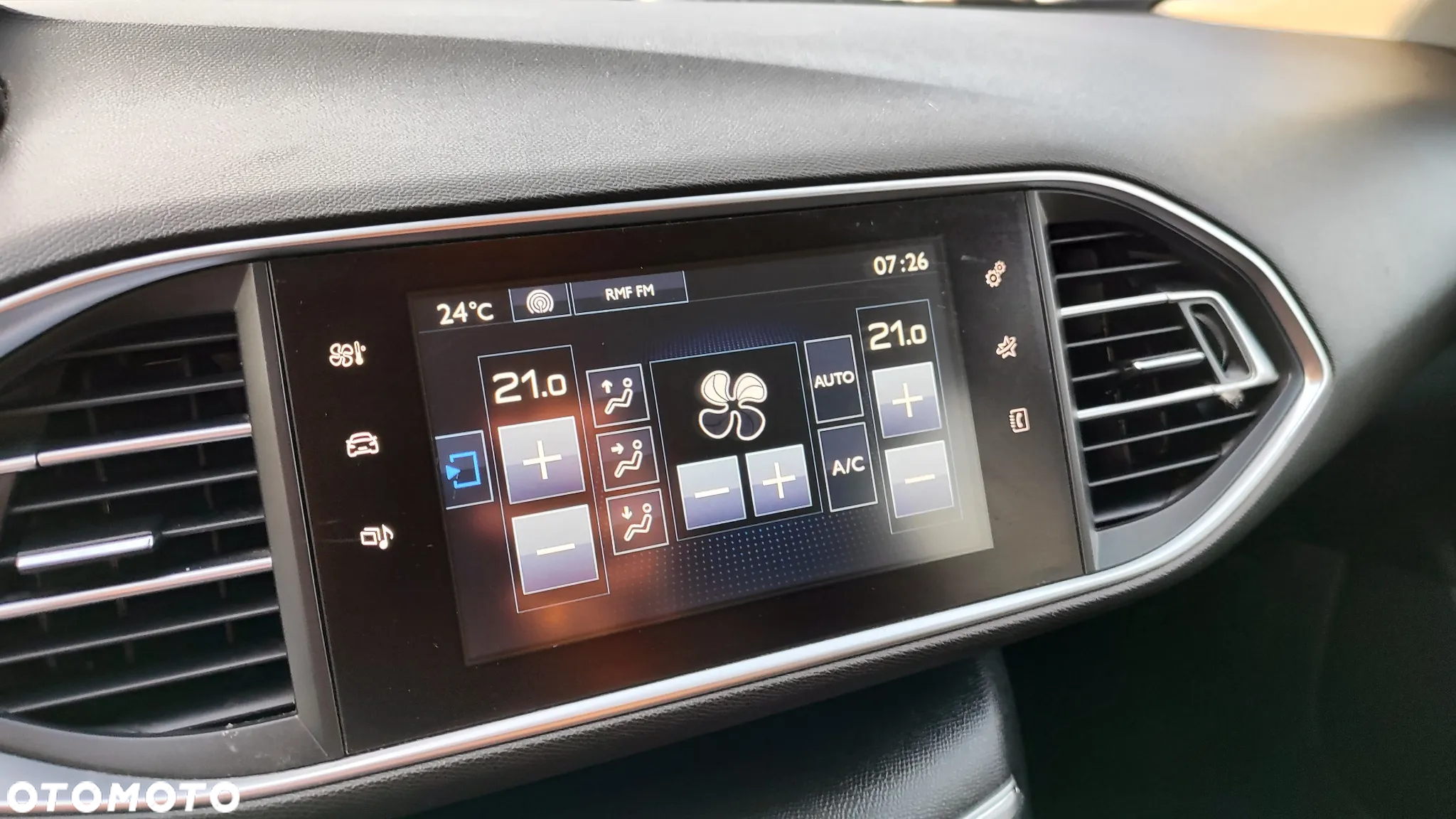 Peugeot 308 - 14