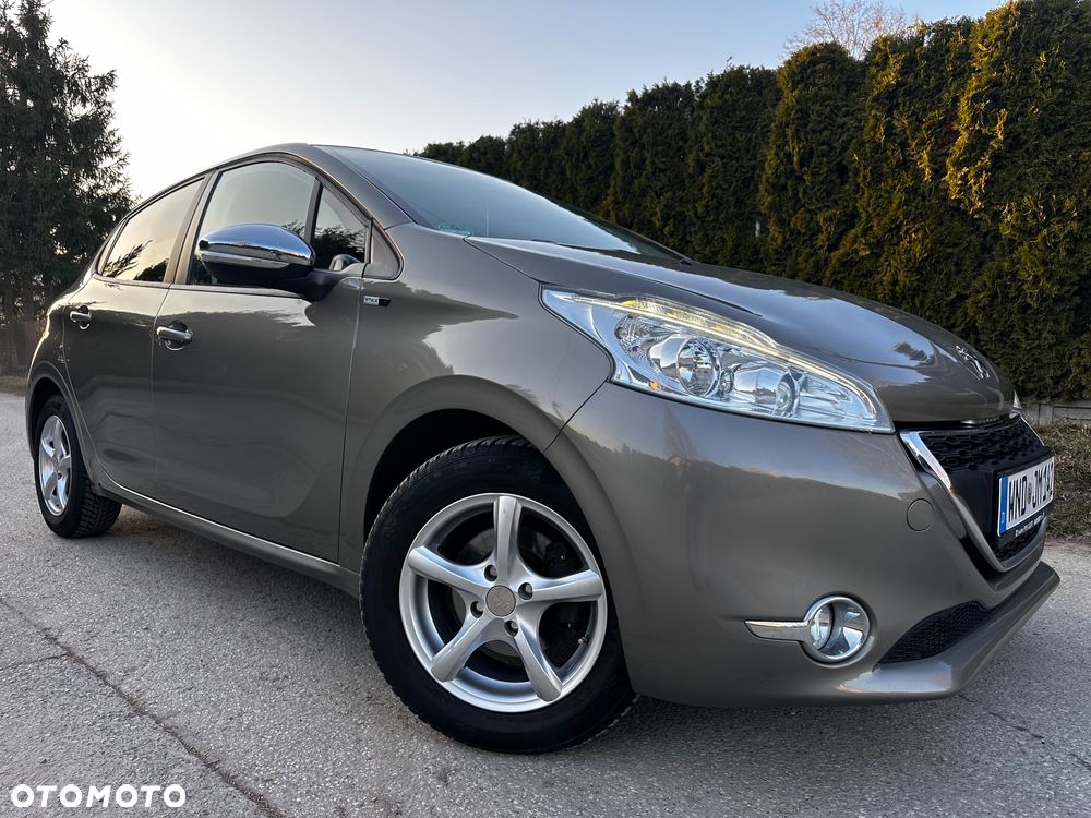 Peugeot 208 PureTech 82 Urban Move - 14