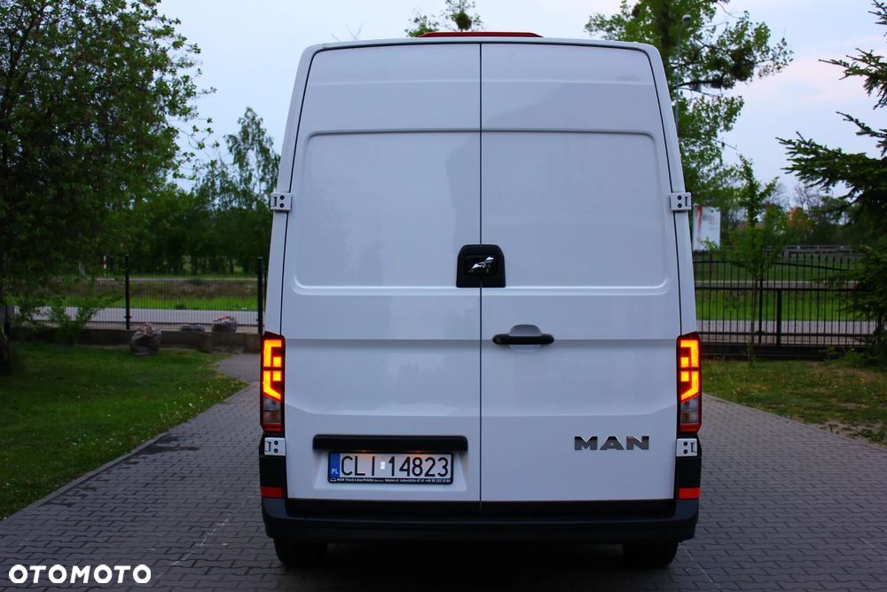 MAN TGE 3.140 2.0 TDI 140KM L3H2 BLASZAK 3 OSOBOWY PERFEKT AUTO VF23% - 9