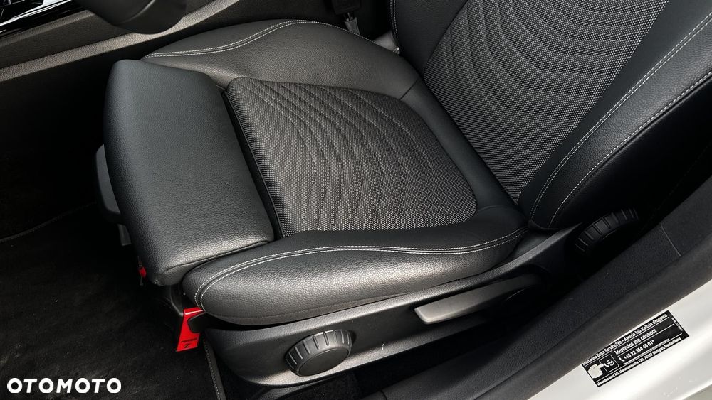 Mercedes-Benz CLA 200 7G-DCT - 13