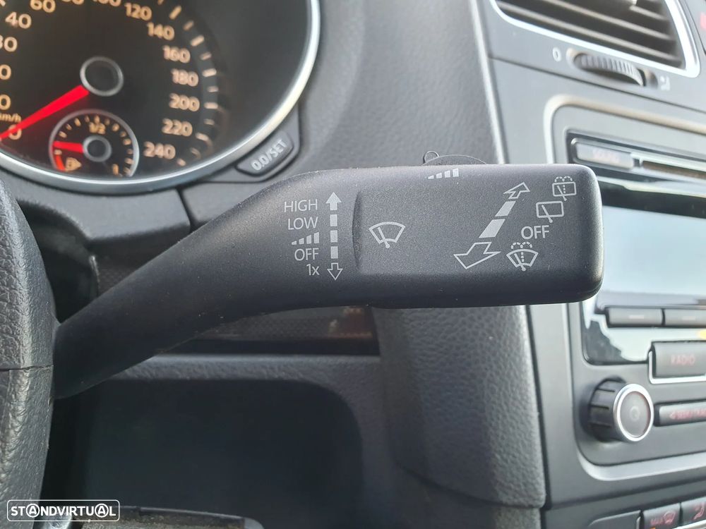 VW Golf 1.6 TDi Confortline - 12