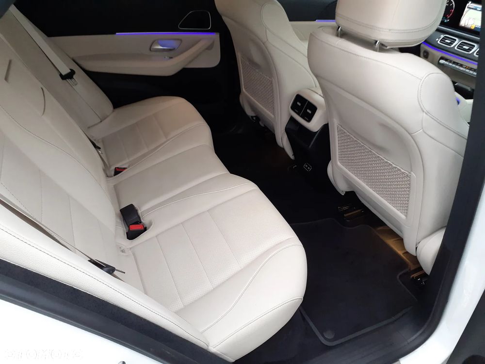 Mercedes-Benz GLE 300 d 4-Matic - 22