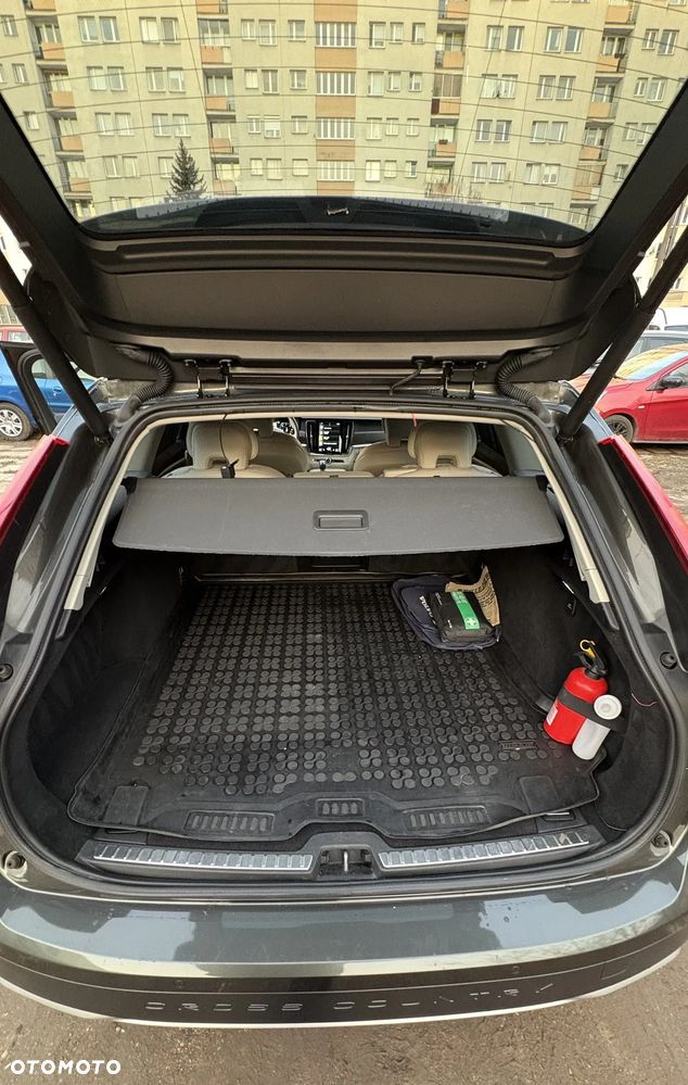 Volvo V90 D5 SCR AWD Momentum - 22
