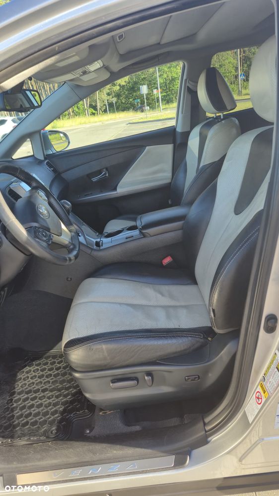 Toyota Venza 3.5 V6 AWD - 9