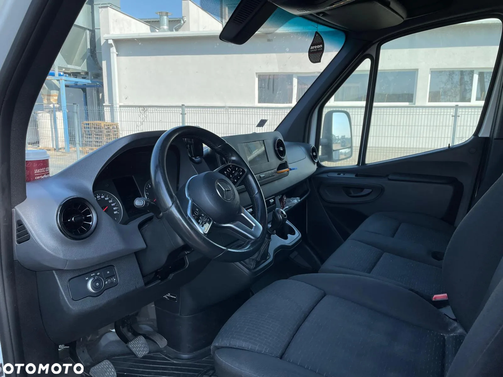Mercedes-Benz Sprinter - 4