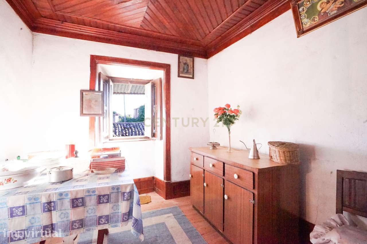 Moradia T3 com anexos e pátio com vistas deslumbrantes e possibilidade - Grande imagem: 2/13