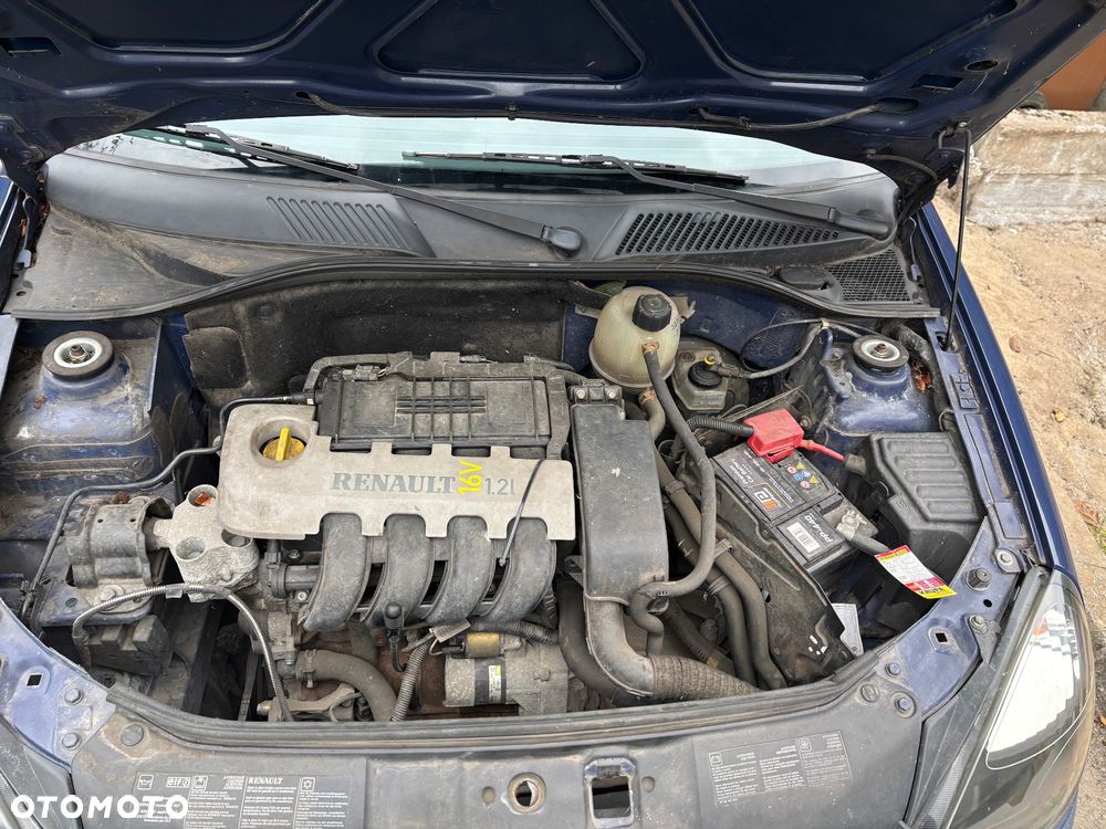 Renault Clio 1.2 16V Authentique - 8