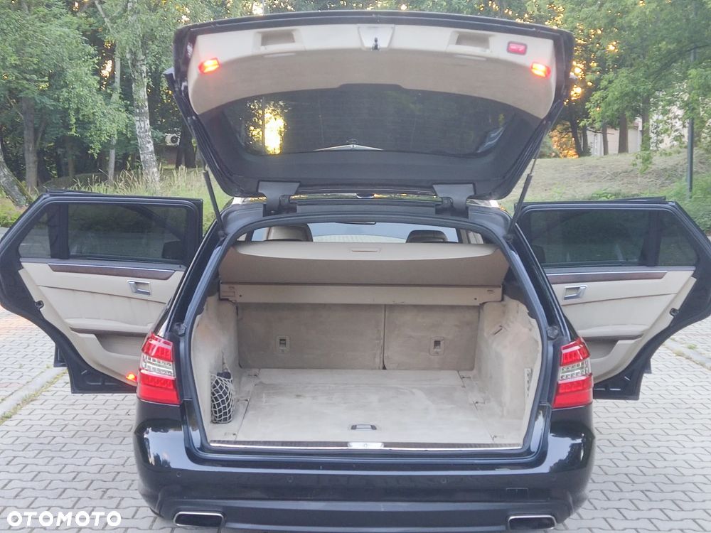 Mercedes-Benz Klasa E 220 CDI DPF BlueEFFICIENCY Automatik Elegance - 19