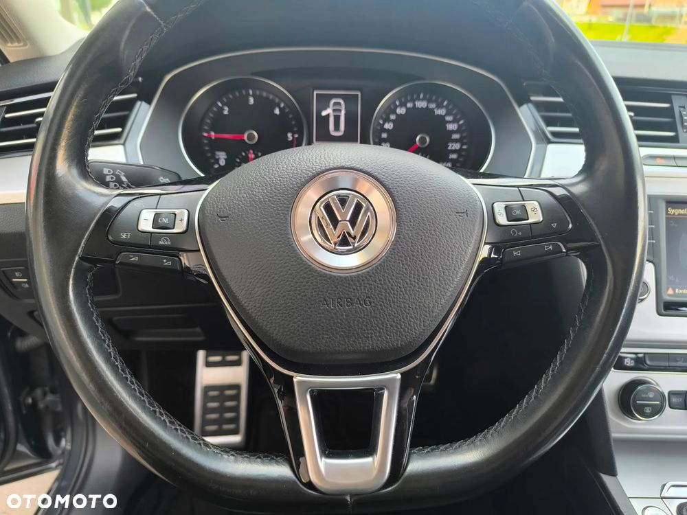 Volkswagen Passat 1.6 TDI (BlueMotion Technology) Comfortline - 32