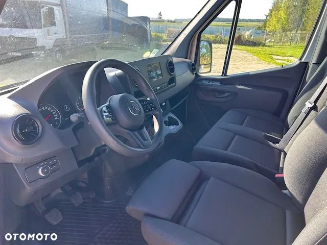 Mercedes-Benz Sprinter 319 Extra long - 5