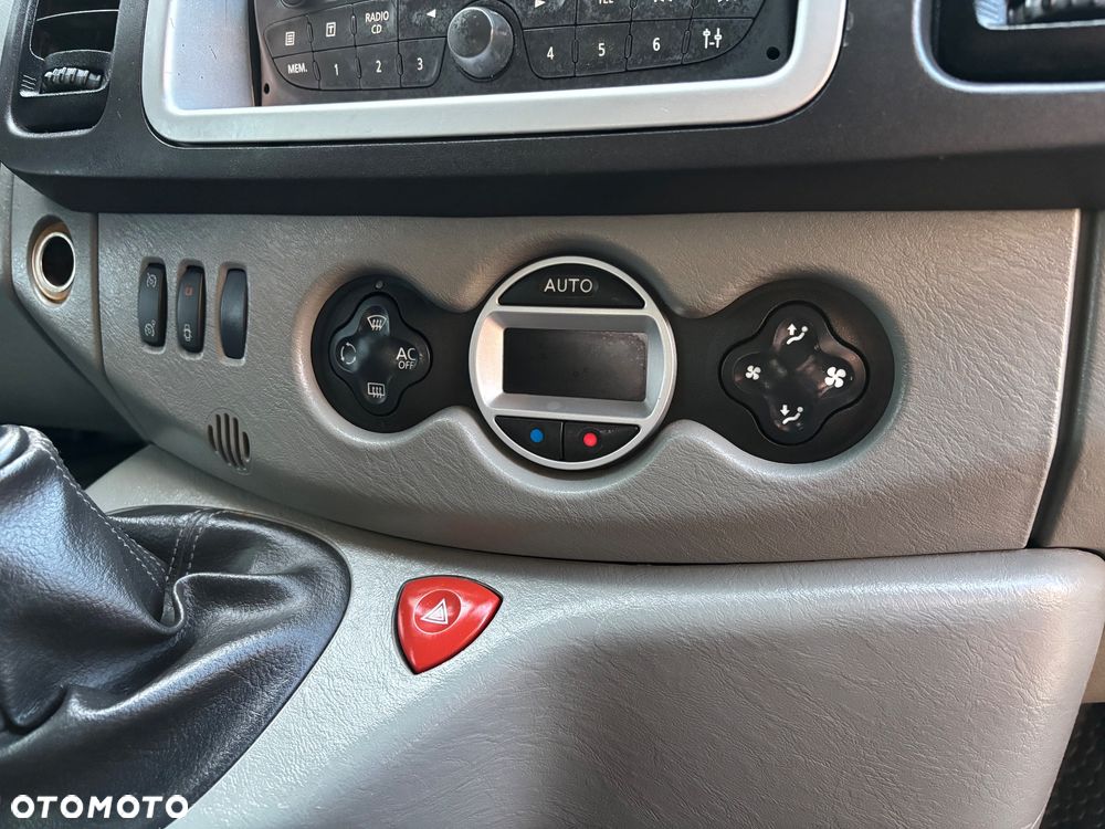 Renault Trafic - 20