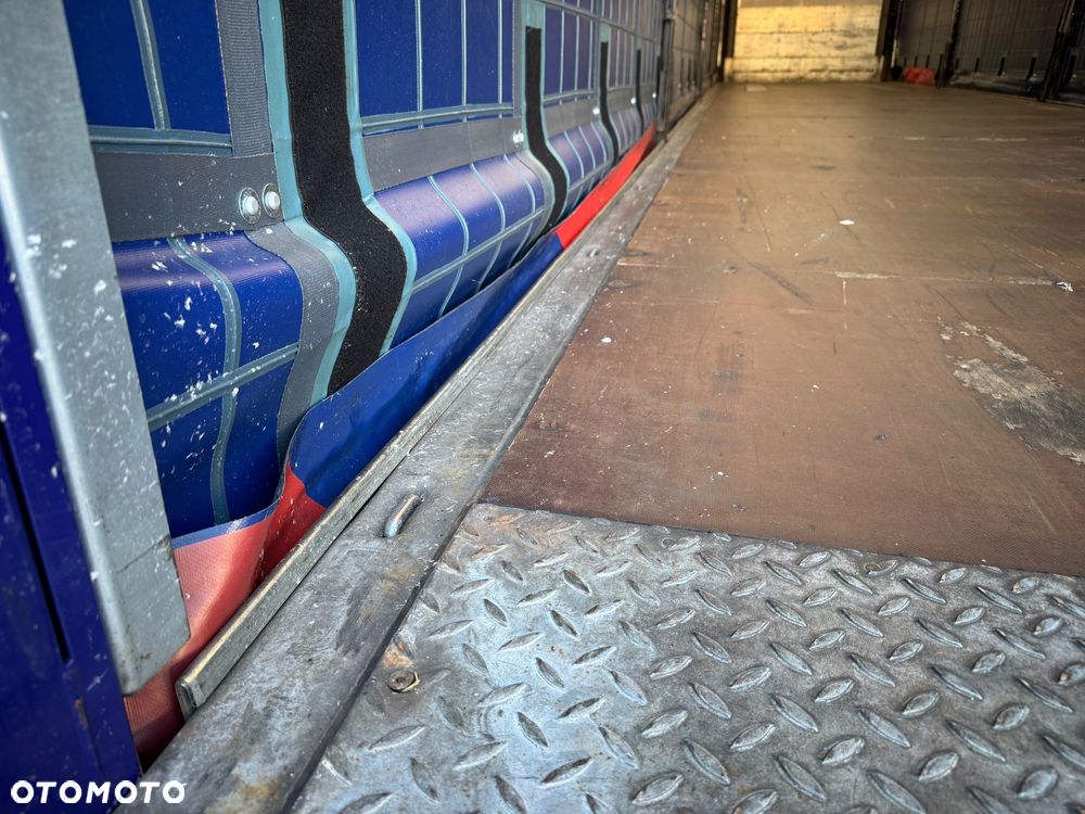 Schmitz Cargobull FIRANKA VARIOS MAŁO UŻYWANA - 10