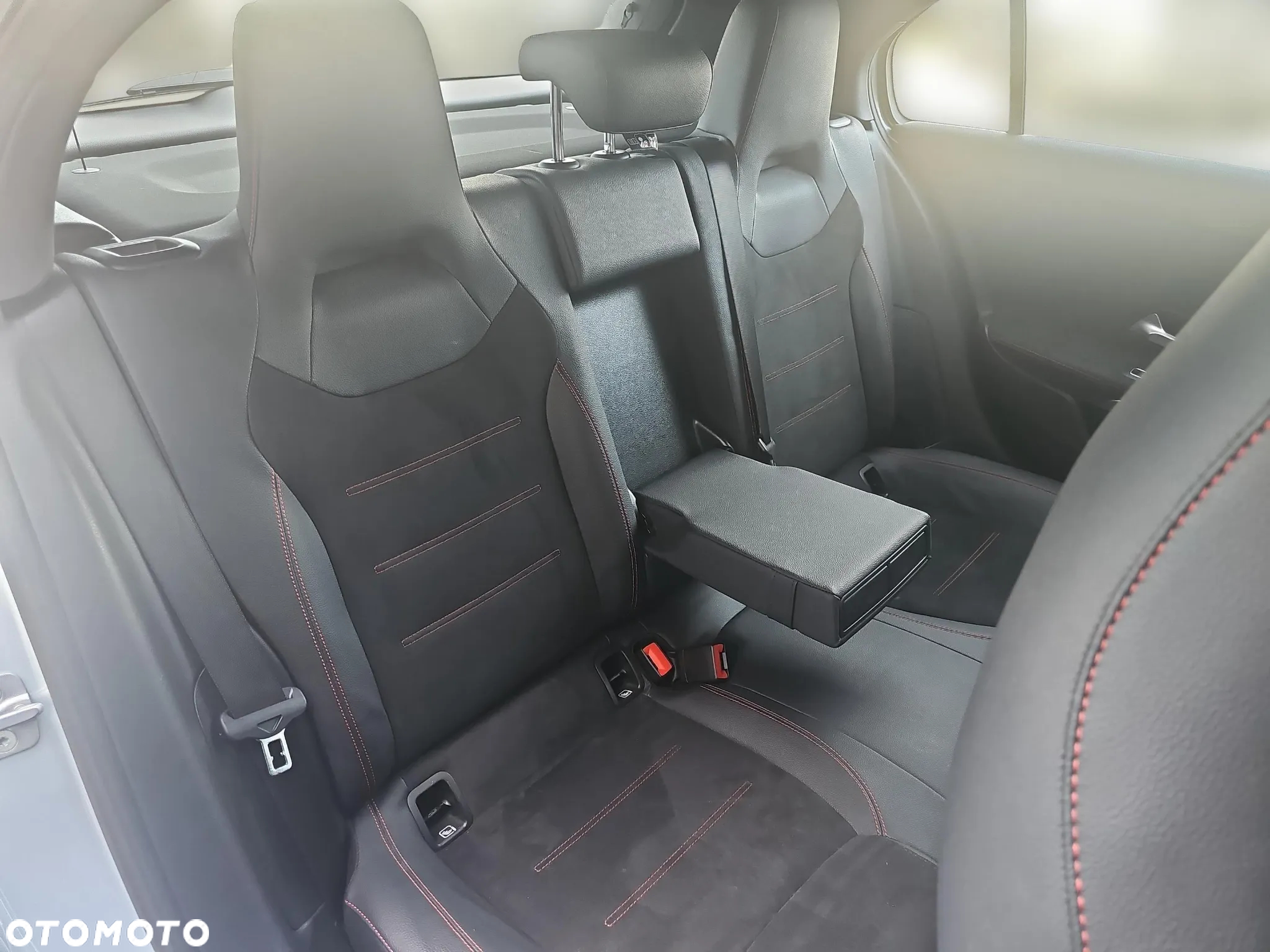 Mercedes-Benz Klasa A 200 7G-DCT Lim AMG Line Advanced Plus - 12